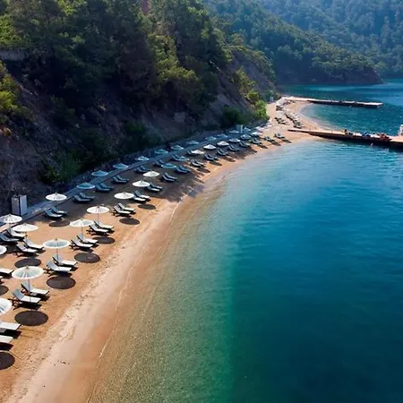 فيلة Portville Villas 27 *